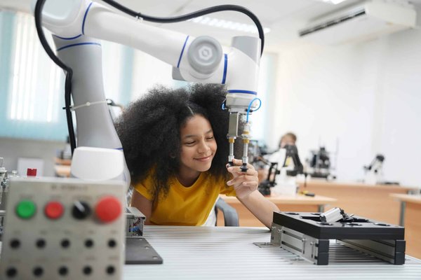 How Are Smart Fabrics with Embedded Sensors Changing the Landscape of Wearable Technology?